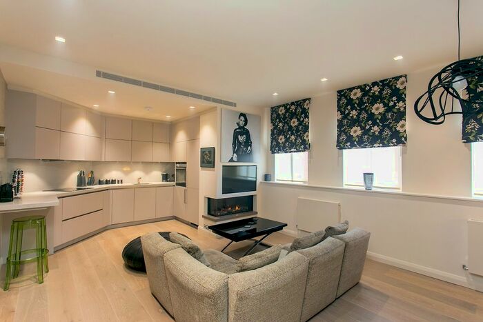 1 Bedroom Flat To Rent In Marshall Street, London, W1F