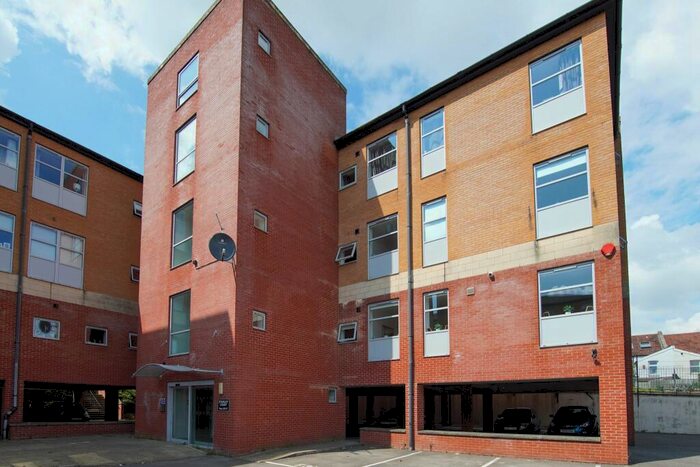 2 Bedroom Flat To Rent In Stanley Court, Bartholomews Square, Horfield, BS7
