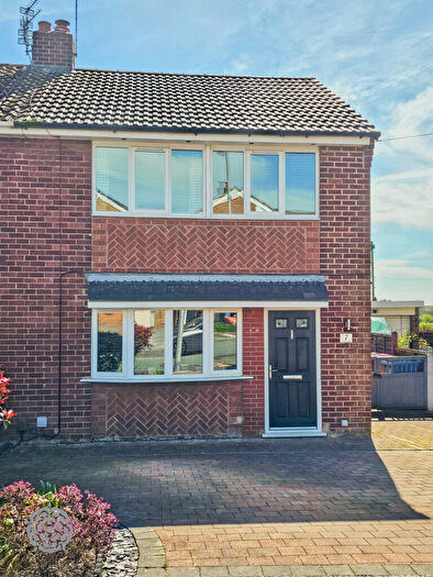 3 Bedroom Semi-Detached House For Sale In Devonshire Drive, Worsley, Manchester, Greater Manchester, M28