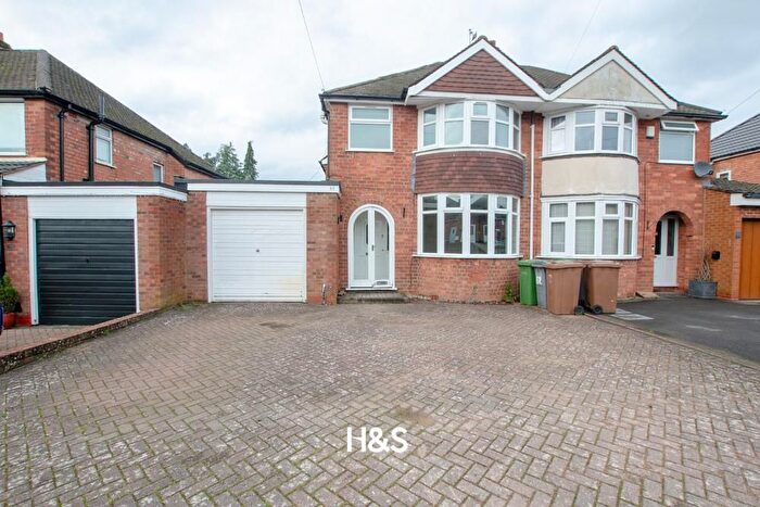 3 Bedroom Semi Detached House For Sale In Berkeley Road, Shirley, Solihull, B90