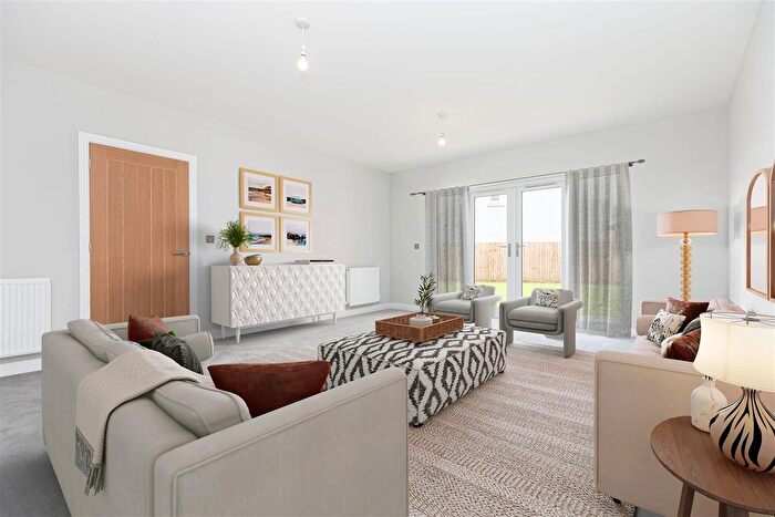 4 Bedroom Detached House For Sale In Fiddleford Ridge, Sturminster Newton, DT10