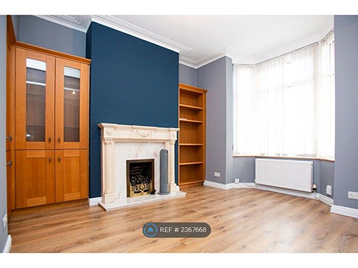 2 Bedroom Terraced House To Rent In Seaford Road, Salford, M6