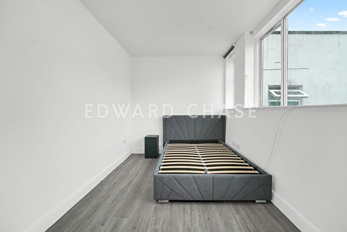 Property To Rent In , IG1