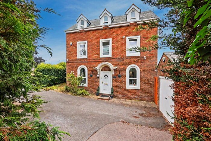 4 Bedroom End Of Terrace House For Sale In Wadham Place, Sittingbourne, Kent, ME10