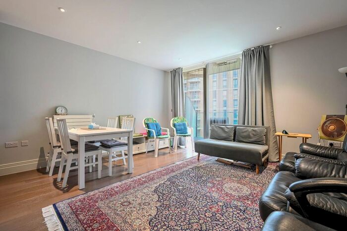 2 Bedroom Flat To Rent In Queenshurst Square, Kingston, Kingston Upon Thames, KT2