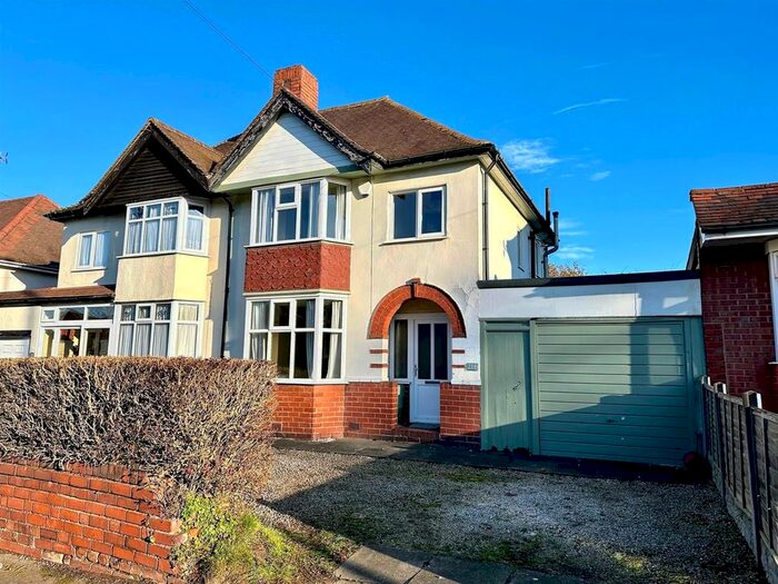 3 Bedroom Property To Rent In Harborne Lane, Selly Oak, Birmingham, B29