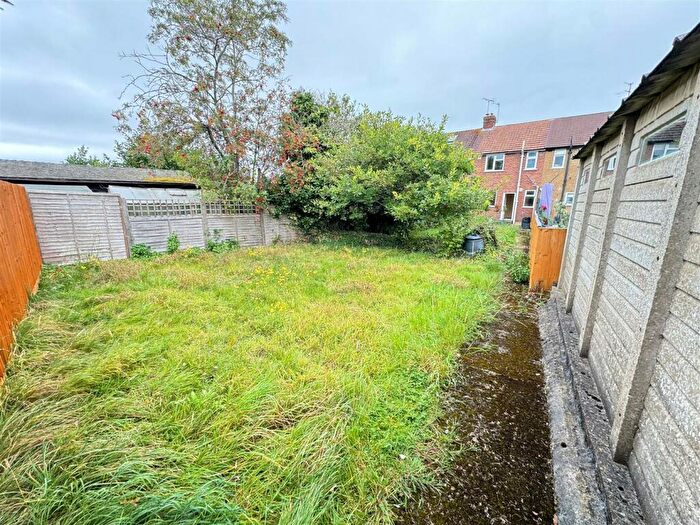 2 Bedroom Terraced House For Sale In Carrington Crescent, Wendover, HP22