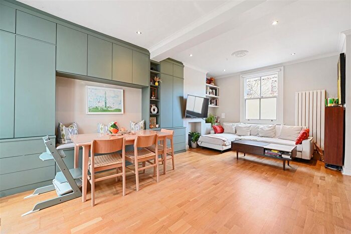 3 Bedroom Terraced House For Sale In Banim Street, London, W6