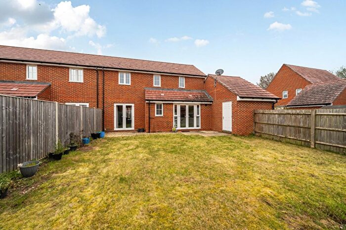 3 Bedroom Semi-Detached House For Sale In Iris Close, Havant, PO9