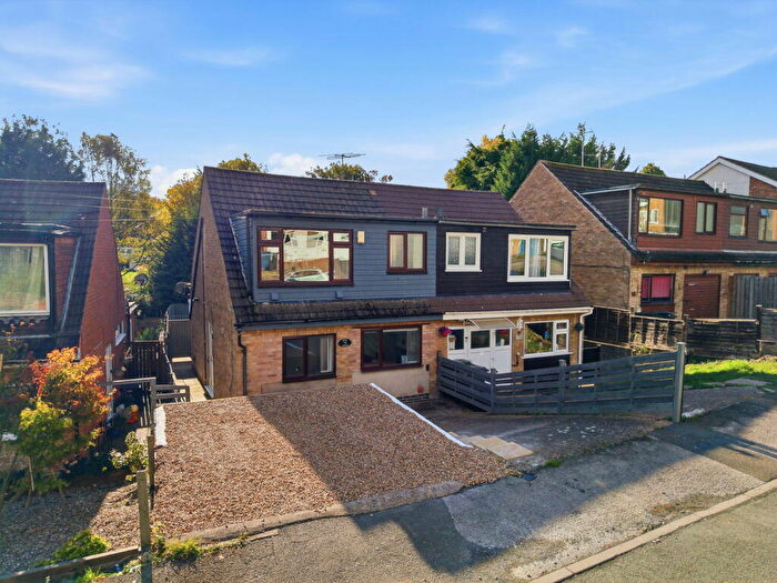 3 Bedroom Semi Detached House For Sale In Mays Avenue, Carlton, Nottingham, Nottinghamshire, NG4