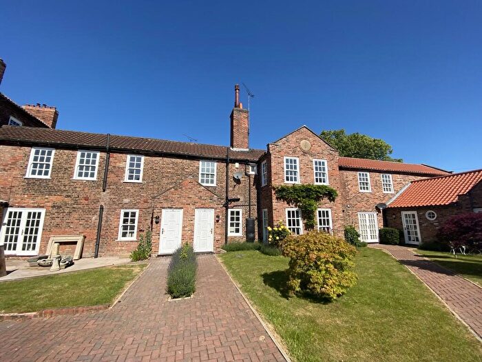 2 Bedroom Town House To Rent In Burgate, Barton, DN18