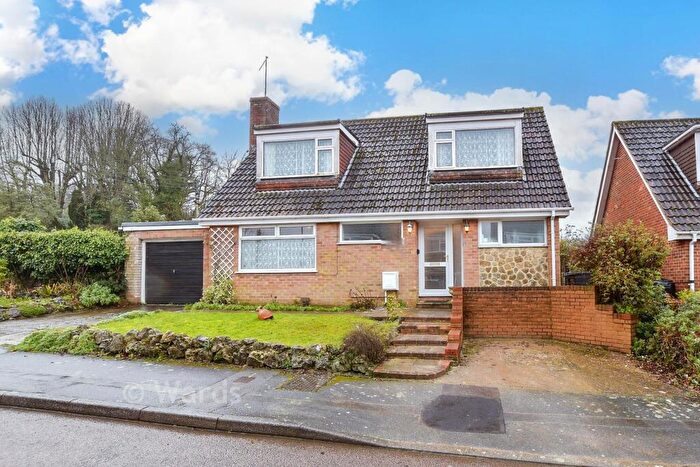 3 Bedroom Detached House For Sale In Penfold Gardens, Shepherdswell, Dover, Kent, CT15