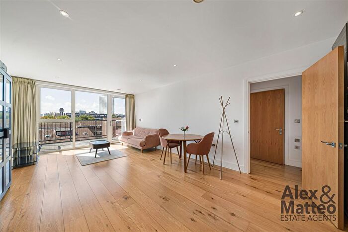 2 Bedroom Flat For Sale In Aurora Point, Surrey Quays, SE8