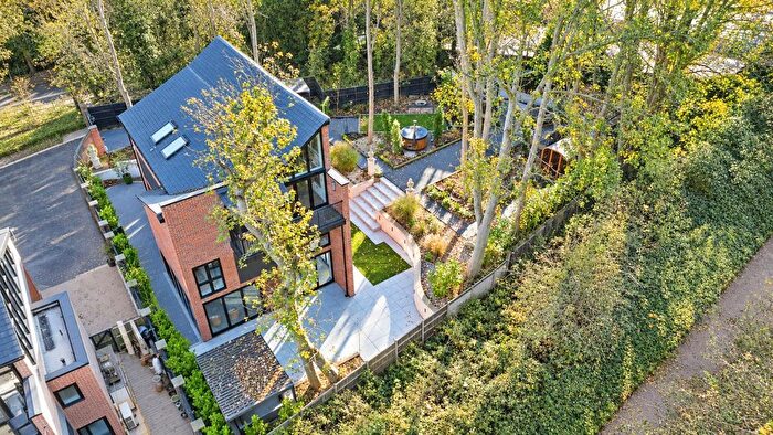 4 Bedroom Detached House For Sale In Wilderness Grove, Stanstead Abbotts, SG12