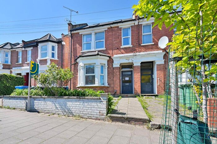 1 Bedroom Flat For Sale In Welldon Crescent, Harrow, HA1