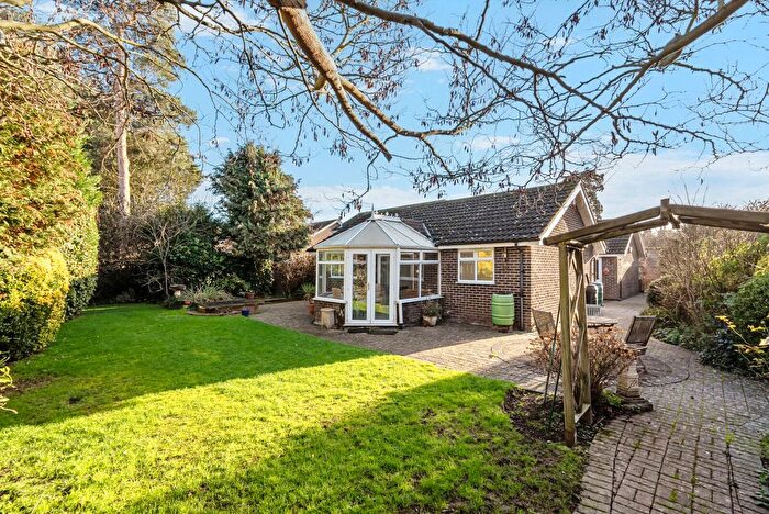 3 Bedroom Bungalow For Sale In Gainsborough Close, Esher, KT10