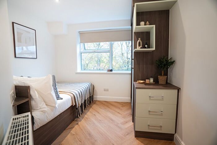 1 Bedroom Flat To Rent In Apt, Portland Place #, LS6