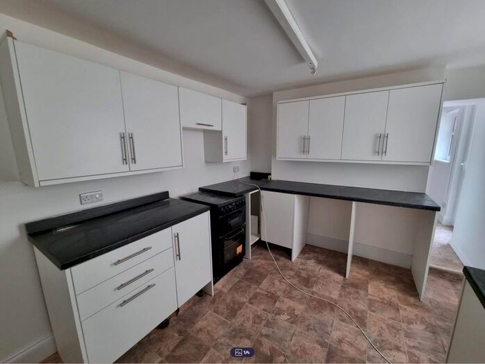 1 Bedroom Flat To Rent In Warren Road, Torquay, TQ2