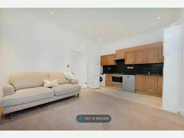 2 Bedroom Flat To Rent In London, London, W9