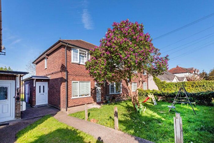 2 Bedroom Maisonette For Sale In Brook Path, Cippenham, SL1