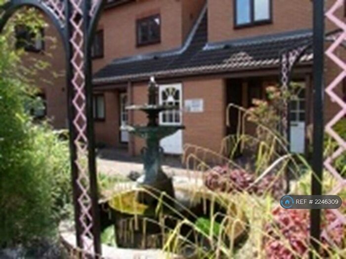 1 Bedroom Flat To Rent In Castle Marina, Nottingham, NG7