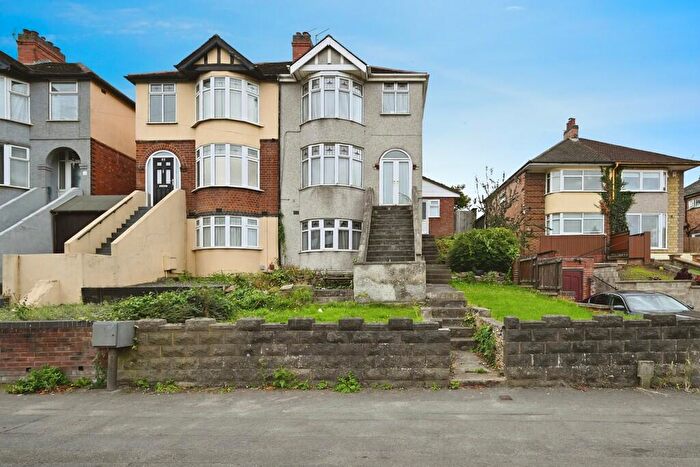 4 Bedroom Town House For Sale In Lawford Road, Rugby, CV21
