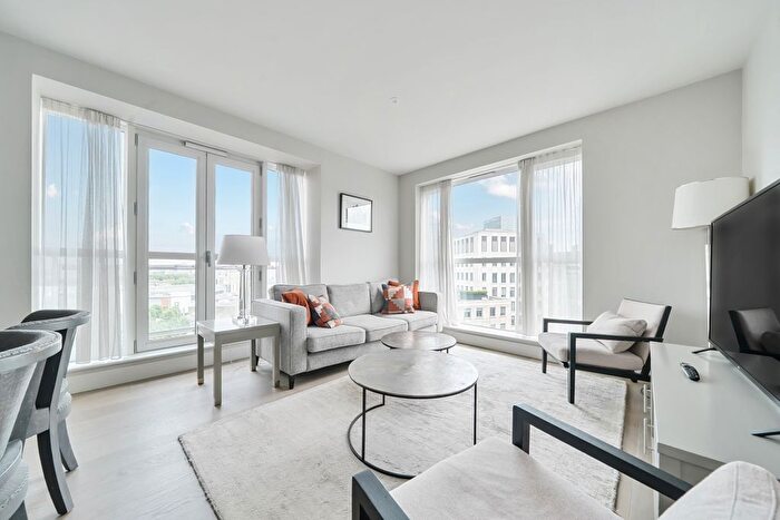 2 Bedroom Flat To Rent In Westferry Circus, E14