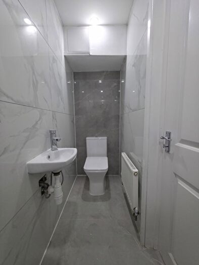 1 Bedroom Flat To Rent In Ystrad Road, Ton Pentre, CF41