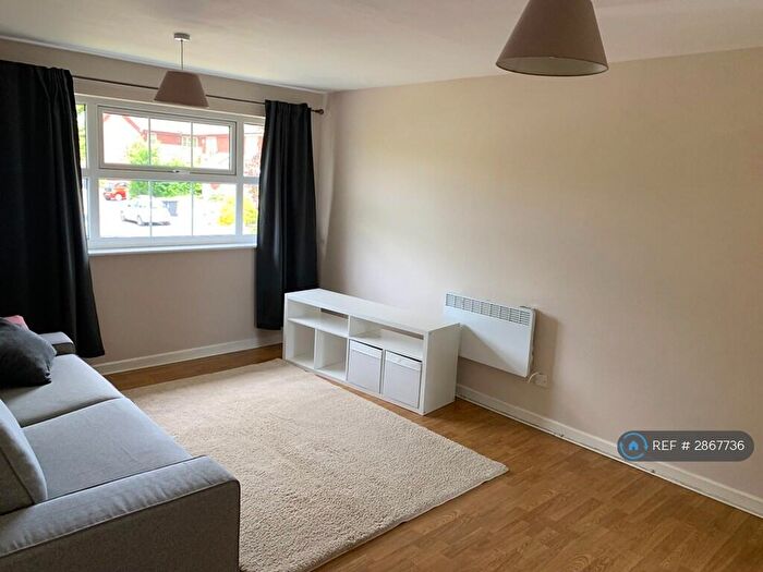 2 Bedroom Maisonette To Rent In Campania Grove, Luton, LU3