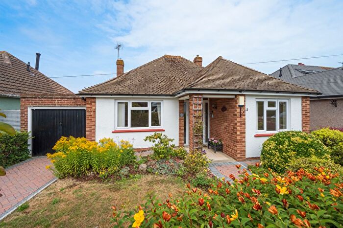 2 Bedroom Detached Bungalow For Sale In Oakdale Road, Herne Bay, Kent, CT6