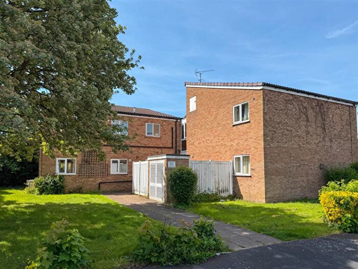 2 Bedroom Apartment To Rent In Ryland Close, Leamington Spa, CV31