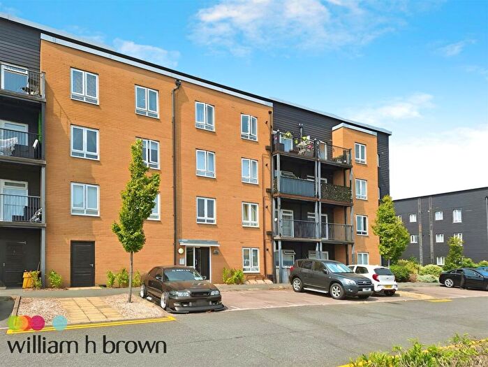 2 Bedroom Apartment To Rent In Oaktree House, Schoolfield Road, Grays, RM20