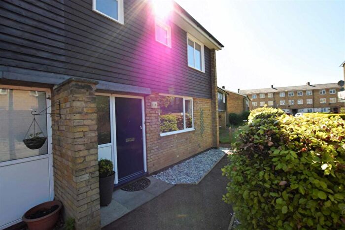 3 Bedroom Semi-Detached House For Sale In Norton Close, Chingford, E4