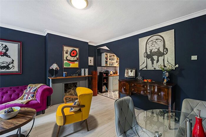 3 Bedroom Flat For Sale In Cortis Road, London, SW15