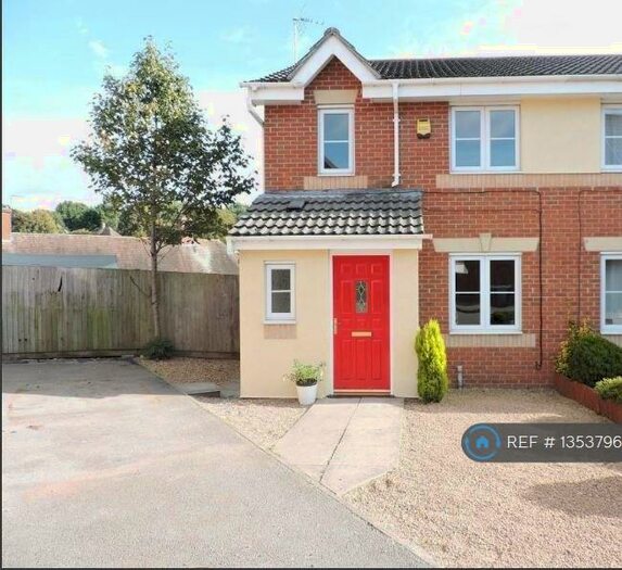 3 Bedroom Semi-Detached House To Rent In Page Avenue, Nottingham, NG5