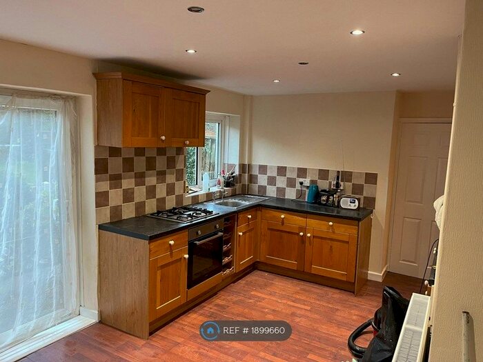 3 Bedroom Semi-Detached House To Rent In Birks Road, Mansfield, NG19