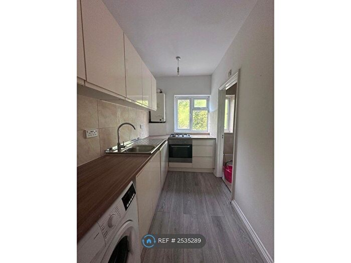 1 Bedroom Flat To Rent In Peterborough Road, London, E10