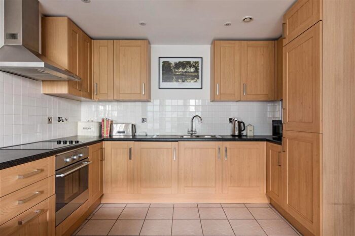 1 Bedroom Flat For Sale In High Street, Stratford, E15