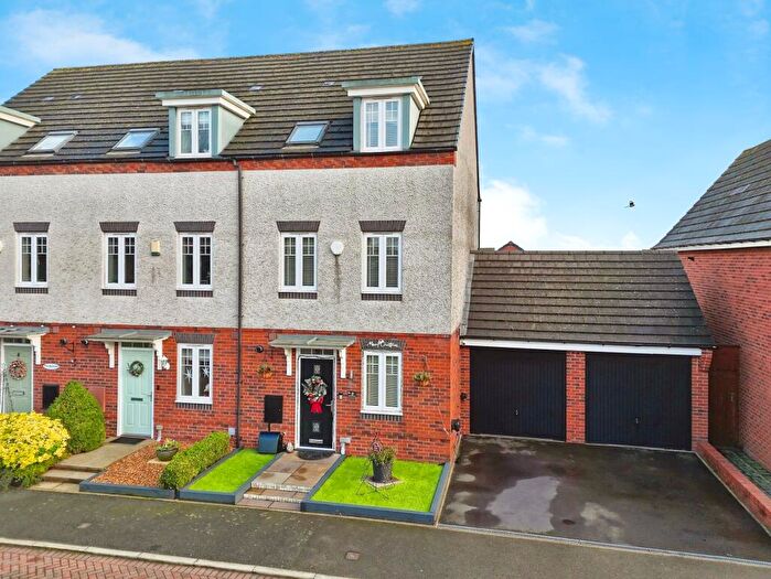 3 Bedroom Town House For Sale In Bassett Crescent, West Bromwich, B71