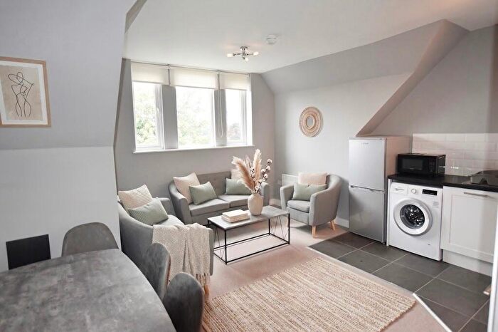 2 Bedroom Apartment To Rent In Pelham House, Vivian Avenue, Nottingham, Nottinghamshire, NG5