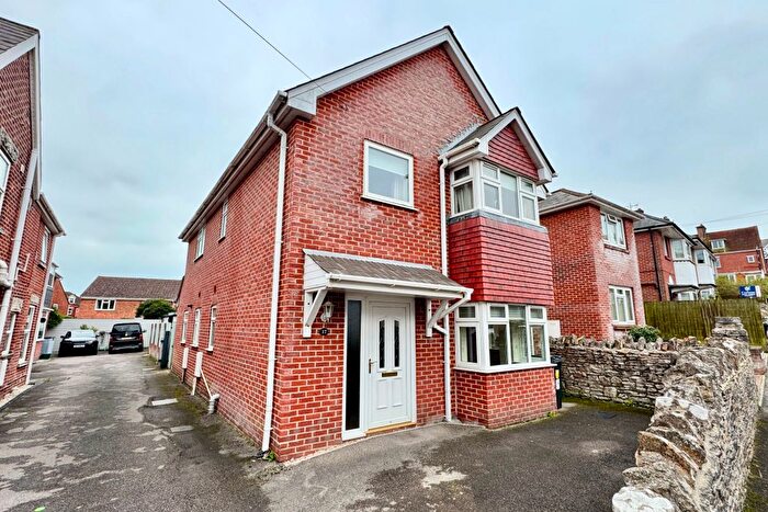 4 Bedroom Detached House To Rent In Princess Road, Swanage, BH19