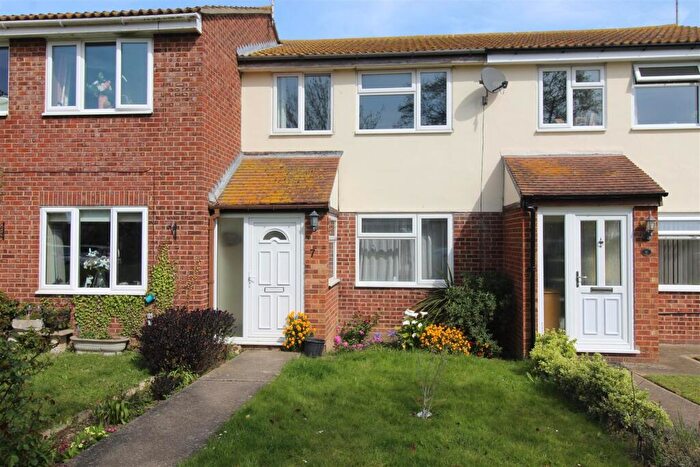 3 Bedroom End Of Terrace House For Sale In Latimer Close, Herne Bay, CT6