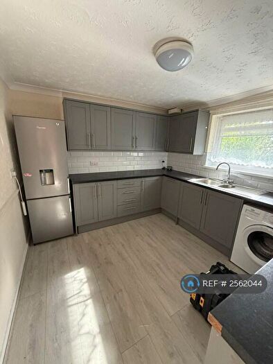 2 Bedroom Maisonette To Rent In Vaudrey Close, Southampton, SO15