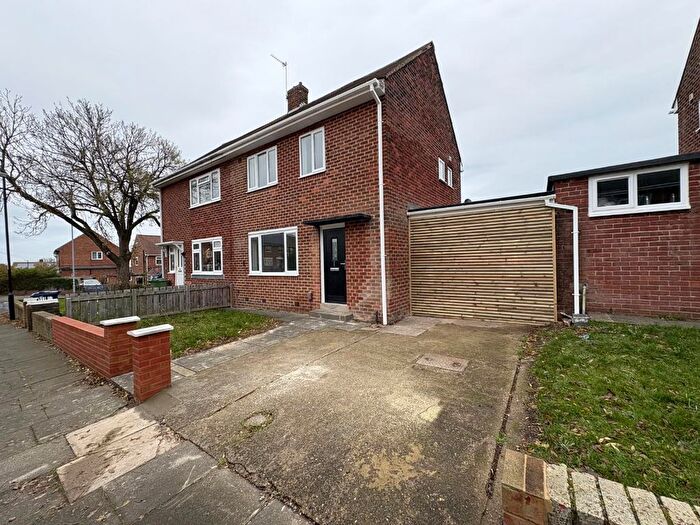 3 Bedroom Semi-Detached House For Sale In Tuscan Road, Sunderland, SR3