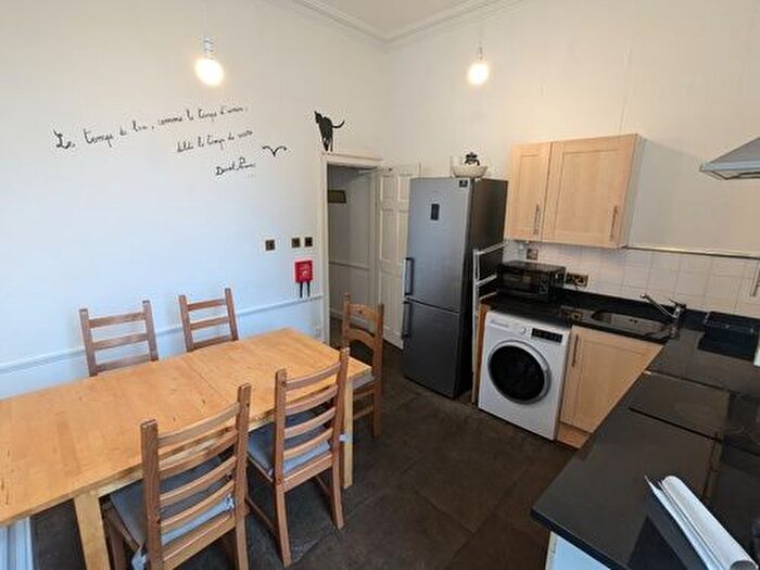 4 Bedroom Flat To Rent In Castle Street, Edinburgh, EH2