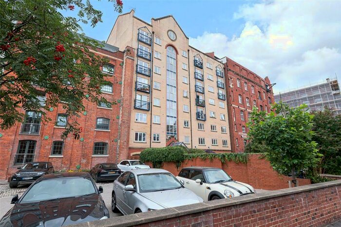 1 Bedroom Flat To Rent In Ferry Street, Redcliffe, Bristol, BS1