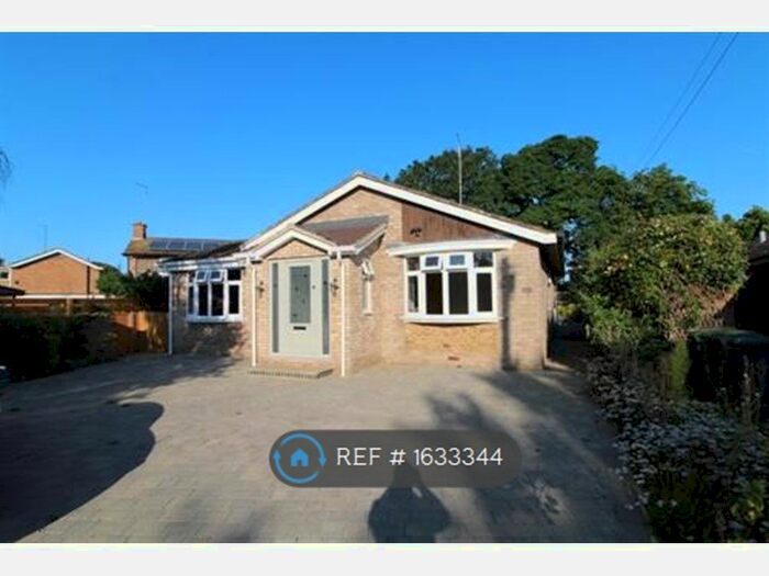 3 Bedroom Bungalow To Rent In Green Street, Northampton, NN7