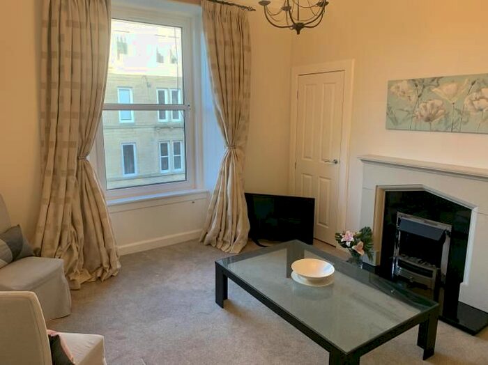 1 Bedroom Flat To Rent In 69/10, Albert Street, Edinburgh EH7