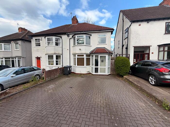 3 Bedroom Semi-Detached House For Sale In Webb Lane, Birmingham, B28