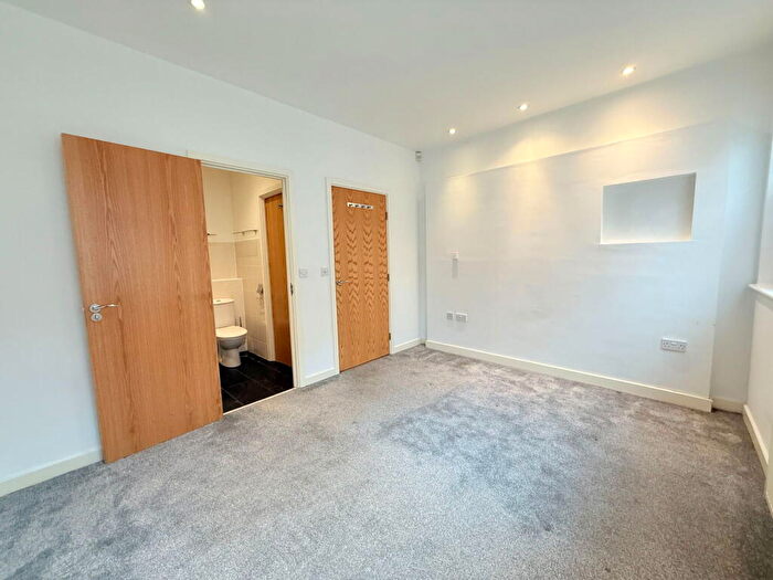 1 Bedroom Apartment For Sale In Willow Gardens, Gorcott Lane, Dickens Heath, B90